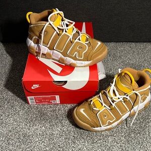 Nike Air More Uptempo - size 4